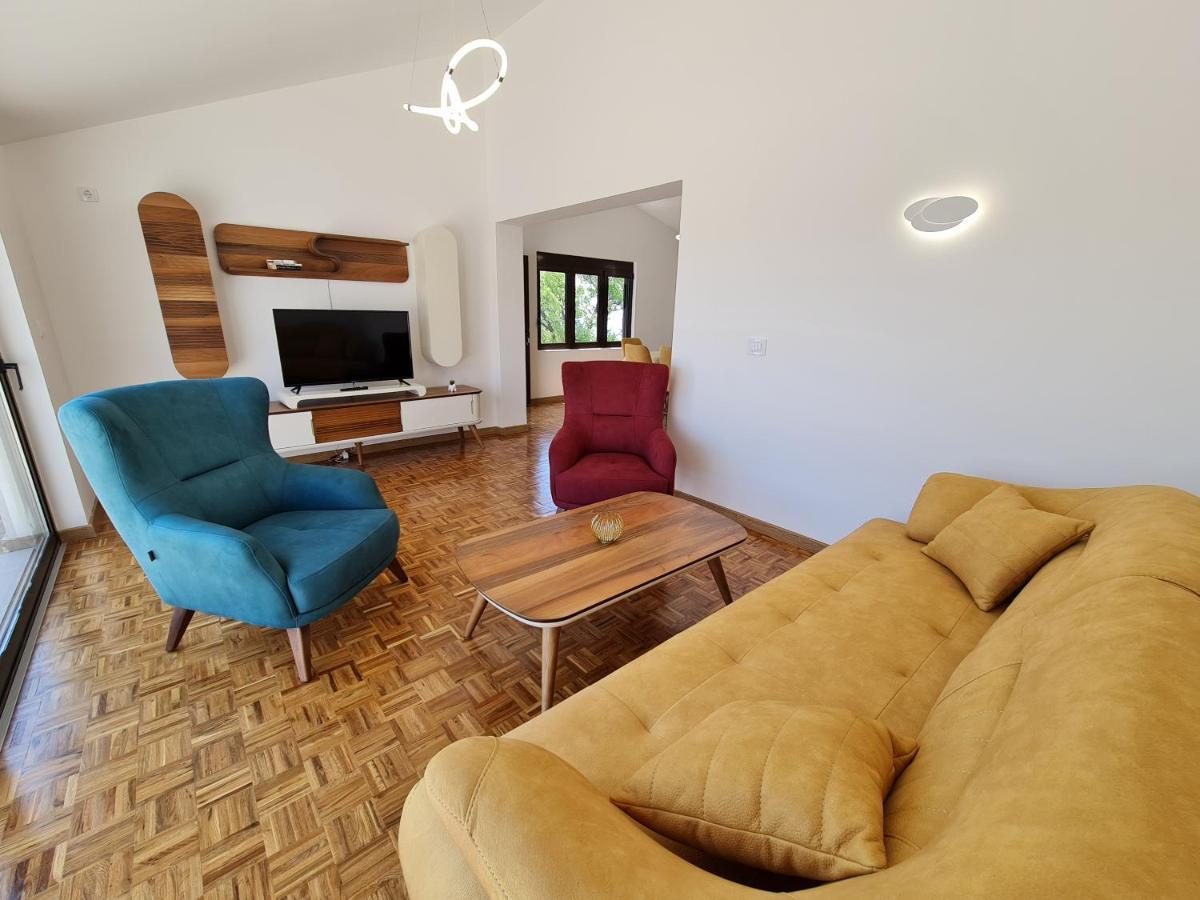 Luxury Penthouse With Panoramic View Apartment Ulcinj Exterior photo