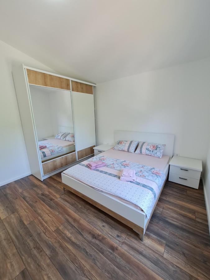 Luxury Penthouse With Panoramic View Apartment Ulcinj Exterior photo